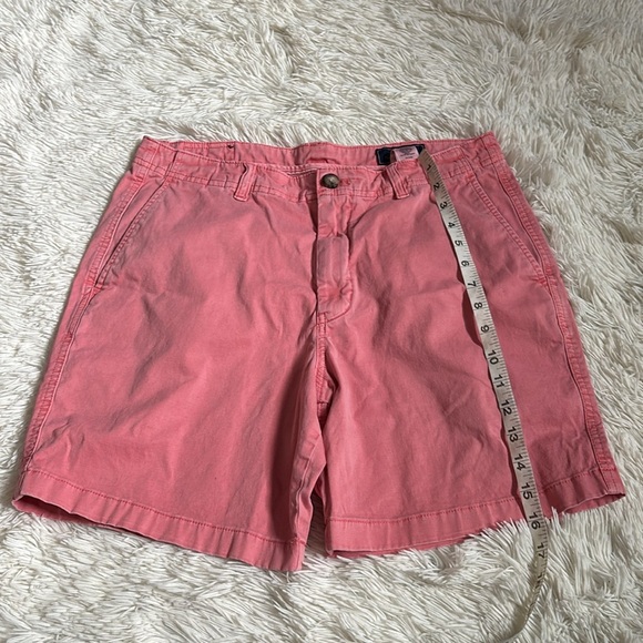 Vineyard Vines Island Shorts - Picture 3 of 11
